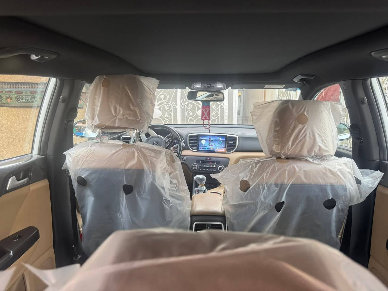 سلام عليكم
سبورتج 2019 فول مواصفات ماشيه 94 ألف خليجي مكفوله كفاله عامه لا بارد ولا تكحيل باسمي السياره صارلهه 5 سنوات جانيهه ما بيهه نقص السعر 200 ورقه مستعجل ع البيع ‏‪***********‬او‏‪***********‬‏ مكاني بغداد غير متواجد ع الفيس الشراي يخابر
