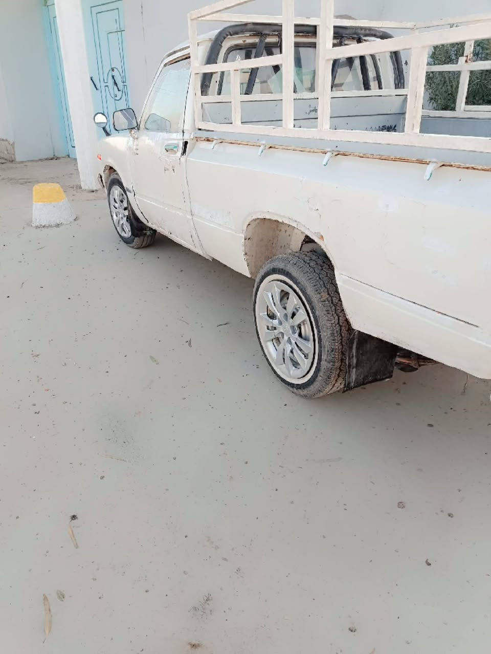 بيكم موديل 1980 محرك شرط شاصي وكير وكسن شرط وشرط التحويل من الشرعي السعر25 وبي مجال شي قليق رقم الهاتف ***********عنوان السياره حمام العليل
