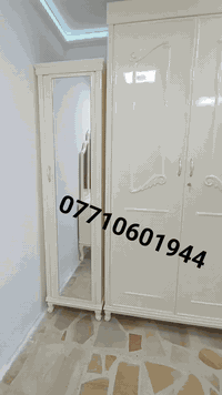 السلام عليكم زبائننا الكرام اليوم تم تسليم غرفة الاخ محمد من منطقة حي الاعلام نجارة درجة اولى داخل خارج صاج ٥ ملم والصبغ حراري ممتاز تفاصيل الغرفة 
كنتور ٦ باب ناصي 
ميز مرايا ( فخامة ) 
سرير دوشمة 
كل العمل درجة اولى من جميع النواحي للاستفسار يرجى التواصل معنا على الخاص او الاتصال على الرقم التالي: ***********
