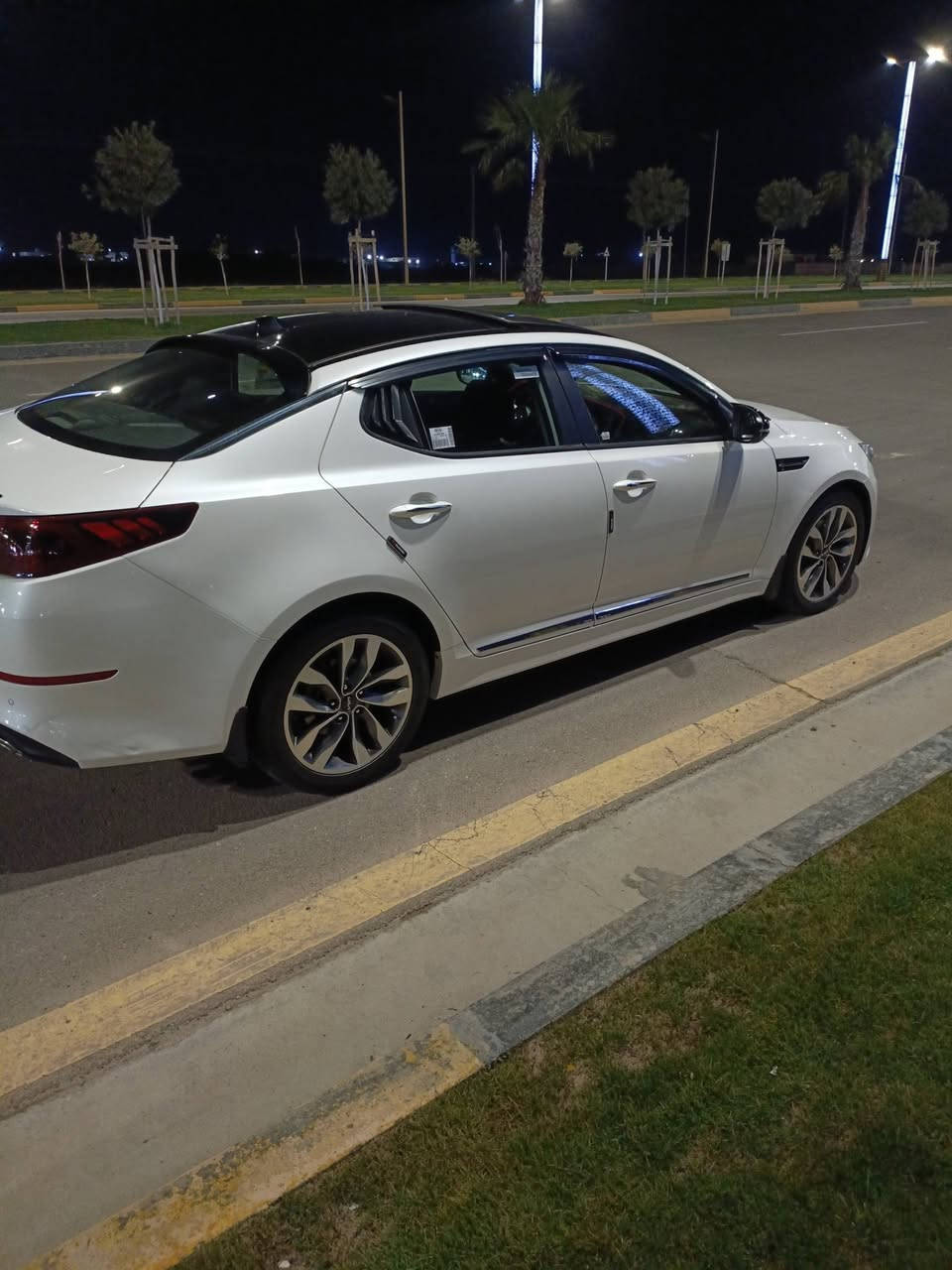 سلام عليكم 
اوبتما 2015 خليجي Vip مكفوله 
رقم بغداد الدولي 
ماشيه 84 حقيقي 
مكينه 2400 دوش بلاديه مامفتوحه 
كير بلادي 
تخم تاير جديد صدر جديد 
سياره فول مواصفات 
بصمه شاشه كامره تحكم ستيرن اشاير بلمري مري شفط كشانه كهرباء وجلد لد امامي خلفي حساسات أمامية وخلفية 
زراك لايت
سايد بريك بصمه
سعر 165
***********
***********
مكان الانبار الكرمه 
سونار وي صور
