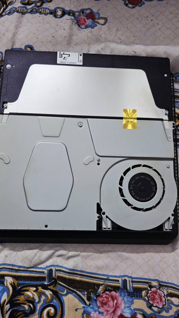 السلام عليكم
بلي 4 سلم اون لاين نضيف جدا استخدام قليل جدا
كامل ملحقات لوك ستيكر غير مفتوح الجهاز
نضافه شوف عينك 
نضام /13.04
ضمان الفحص وين ما يعجبك
ملحقاته/ كيبلات كامل / يدات عدد 2 اصلي
/يده وحده تجاري 
يوبي اس 850 البطارية جديده 
اقراص 2
سعر/ 240 الف وبي مجال بسيط
عنوان /بغداد الشعب


**إذا كنت صاحب هذا الإعلان وتريد حذفه لأي سبب، رجاءا أرسل رسالة إلى الدعم الفني**