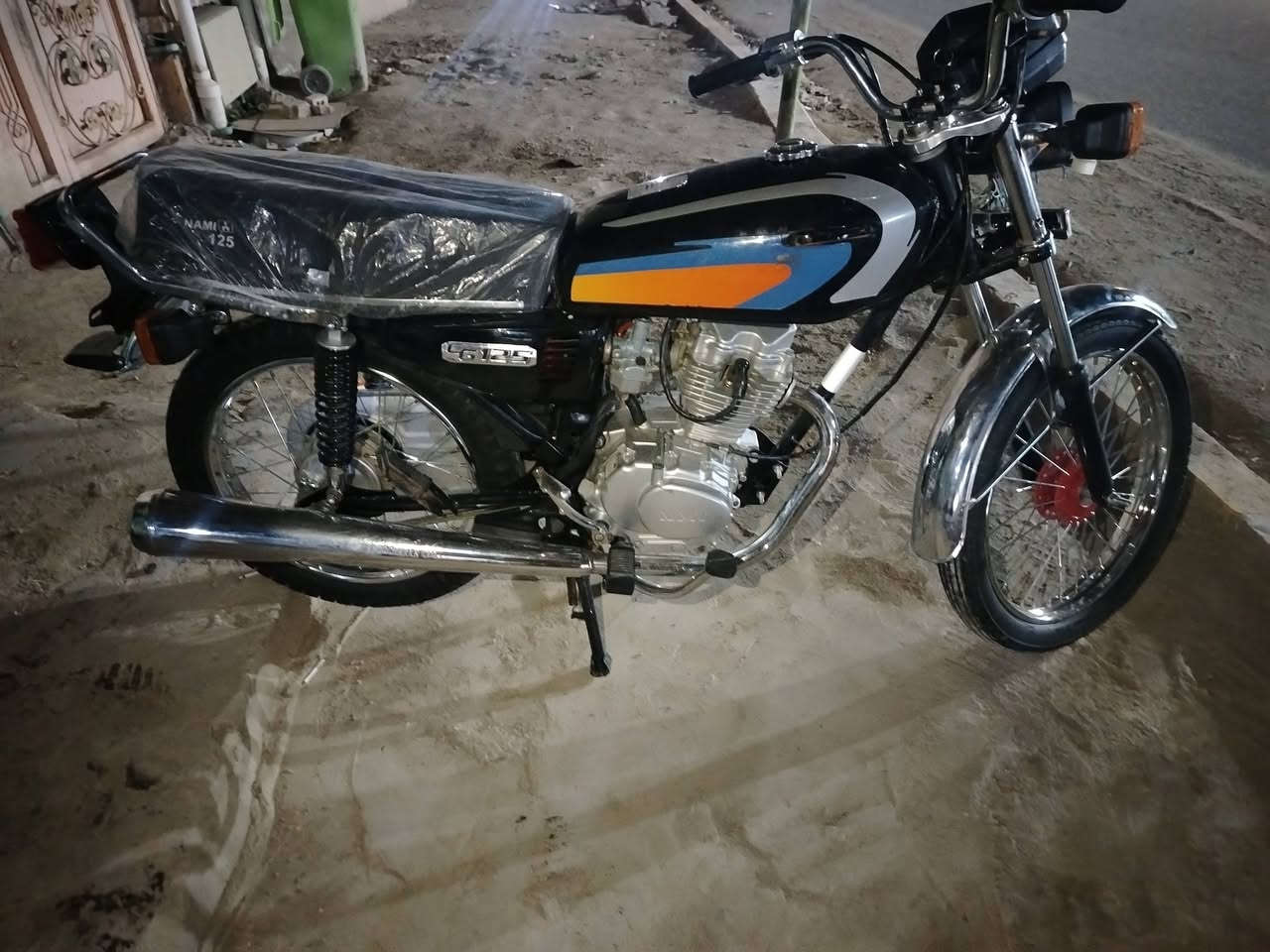 سلام عليكم البيع موديل 23وراقهه كامله سعر 850خاص مفتوح الو تصال على الرقم***********مكاني شطره
