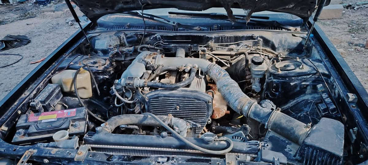 يوجد كيا بونتيشا ٩٦ شغاله كير ومحرك بحاله جيده رقمها فحص اسود ابعه علي وضعها***********
