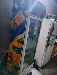 ثلاجه نضيفه وتبريد السعر 140000العنوان بغداد 07875462436