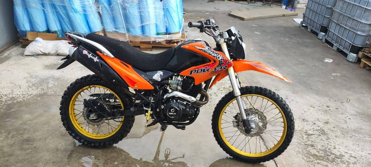 للبيع موتور قفاظ  موتور اخو وكاله معو كماىك موديل 2021 راس 200سيسي توصل خاص وتس ***********
سعر 750الف
