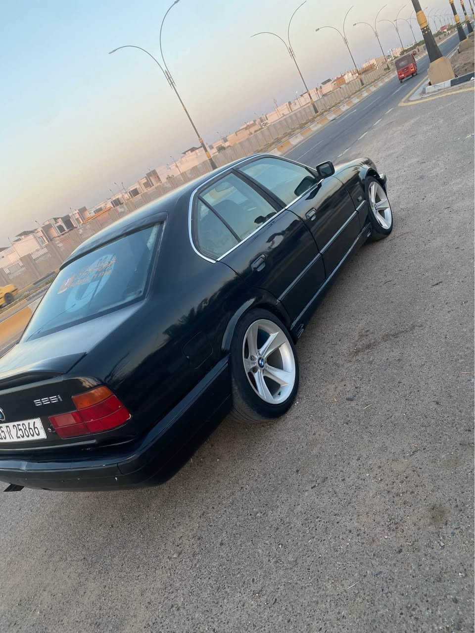 بيم 525موديل 1991 اصل
كير مكينه حداديه تبريد شغال 
كهربائية شغاله كله  ويل كب 
مكفوله من ضربه وتبديل 
رقم نبار نكليزي سنويه 30
راعيه جاري 
ترهم مرواس وبيع 45
مكاني كربلاء 
رقم *********** Singapore
