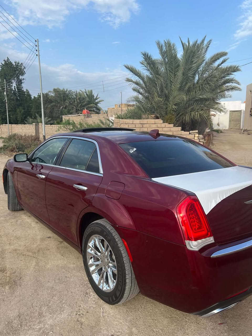 سلام عليكم اوباما 300C البيع او مراوس
موديل 16/23 
الضرر جاملغ وبنيد 
ماشيه 115mi.
الموصفات.. 
¹خزن ميموري 
²تحكمات ستيرن كهرباء 
³كشنات كهرباء+جلد 
³تدفئه ستيرن 
⁴برده خلفيه 
⁵بنوراما قطعتين 
⁶تشغيل عن بعد 
⁷بصمت فتحت ابواب عدد 2
⁸منفذABS
سياره ما ناقصه برغي 
حداديه تبريد مكينه كير كفاله 
ويل مكسيكي تجاري  المعه القويه 
المكان ناصريه الفهود 
السعر 170وبيه مجال 
التصالل ***********/***********
