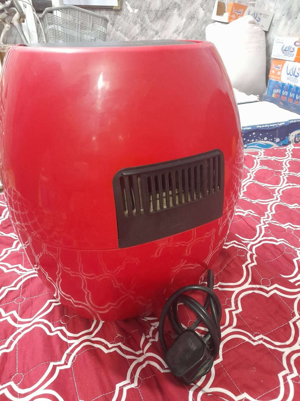 السلام عليكم ورحمة الله وبركاته قلاية هوائية جديدة مستعمل قليل جدآ السعر  15 فية ضرار مكاني بغداد *********** واتساب
