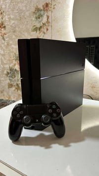 اسم الجهاز : بلي 4 فات النسخة : اسود طافي ابو دكمة نسخه المحسنه نظافه ...