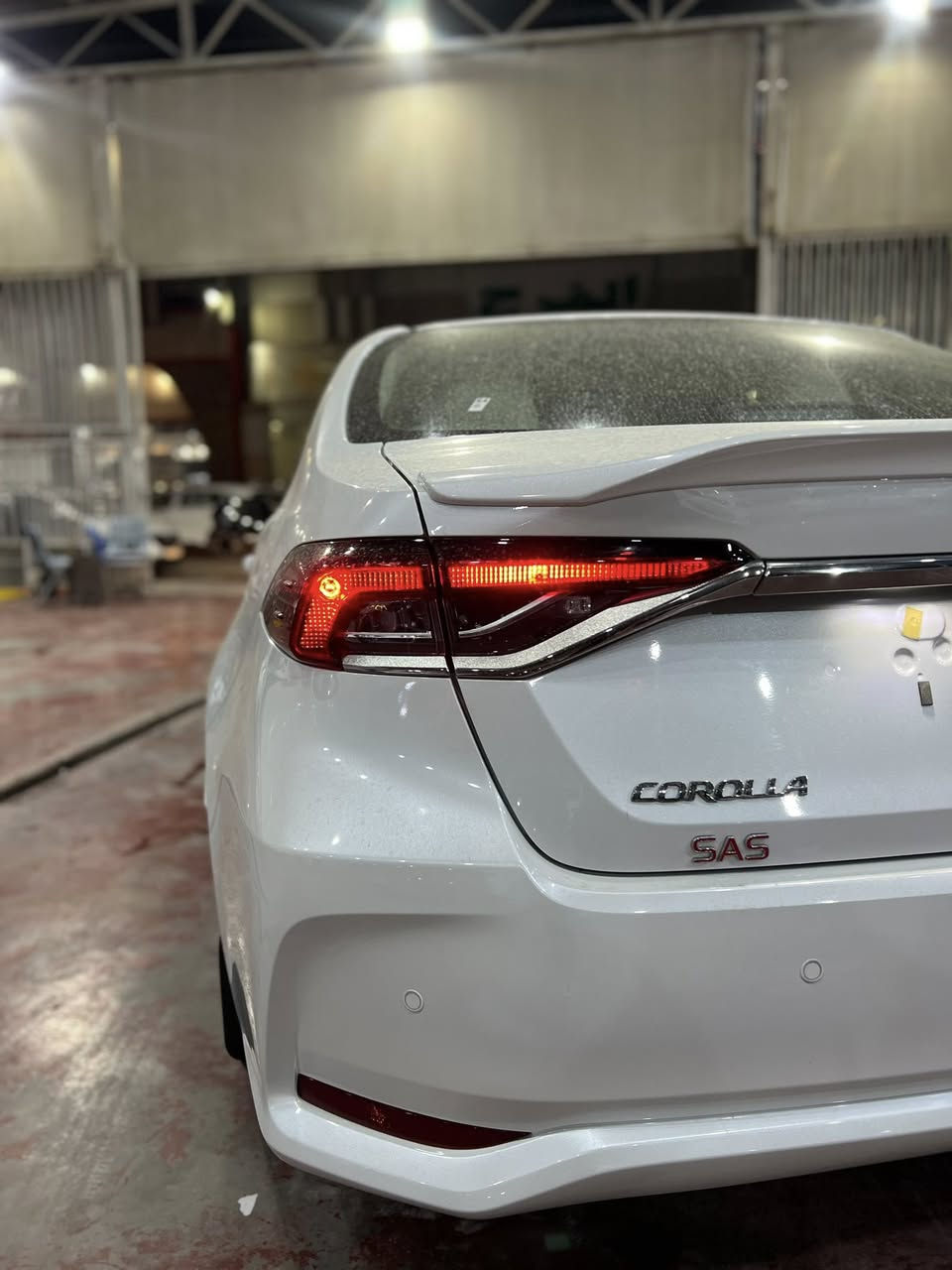 السلام عليكم 
النوع : تويوتا كورولا بانزين ( ساز) 
الموديل : 2024 
عداد المسافه : زيرو 
الرقم : اربيل ( مرقم كامل ) 
المواصفات : فول 1/1 
* محرك : 1800
* فتحة سقف (سلايد)
* عدادات دجتل 
* كاميرا خلفية
* تبريد قطعتين
* حساسات أمامي وخلفي
* تشغيل بصمة
* نظام المفتاح الذكي
* تحديد سرعة
* إنارة زينون دبل
* نظام صوتي
* شاشة
* داخلية لون أصفر (ناوزرد)
* نظام ECO
* بلوتوث
العنوان : بغداد - السيدية 
السعر : 205 وبيه مجال 
باقي التفاصيل الاتصال ؏ الرقم او واتساب 
***********
