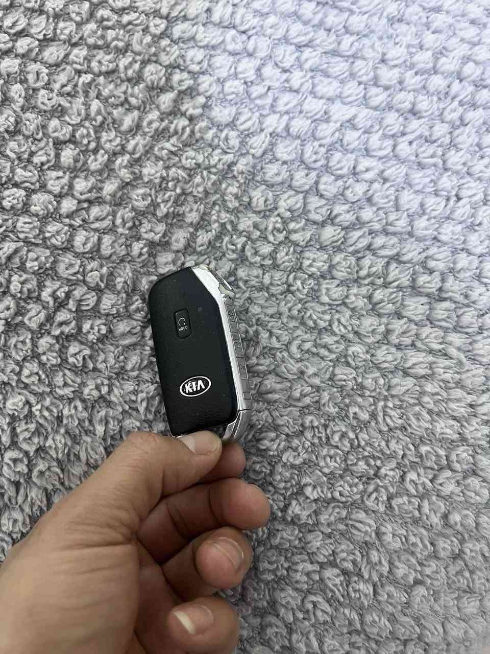 السلام عليكم سبايدر من 2021 الا 2024 اصلي وجديد ممستخدم عالي شكل R سعره 25 وبصمة كي فايف اصلي من 2021 الا 2024 سعرها 50 مكاني بغداد الجديدة 
***********
