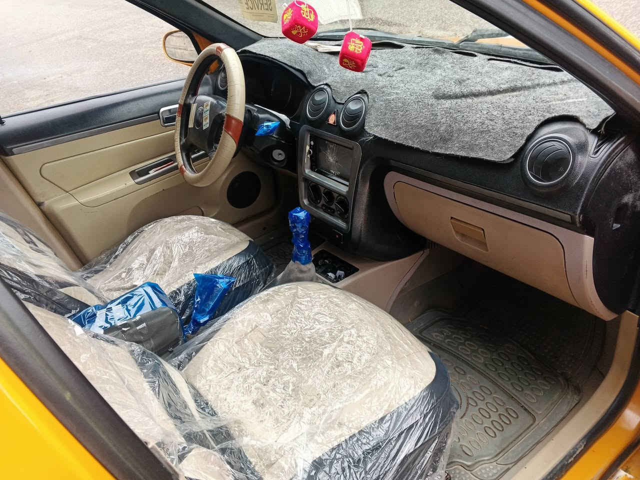 سي كي 2012 ماكينه كورولا جير مكينه شرط داخل نظيف بيها طخه بالبكم بدل بدنه شرط تحويل شرط التحويل مسطره كربون ما مسجل السقف برسعات صغار سياره شغاله.     ***********
