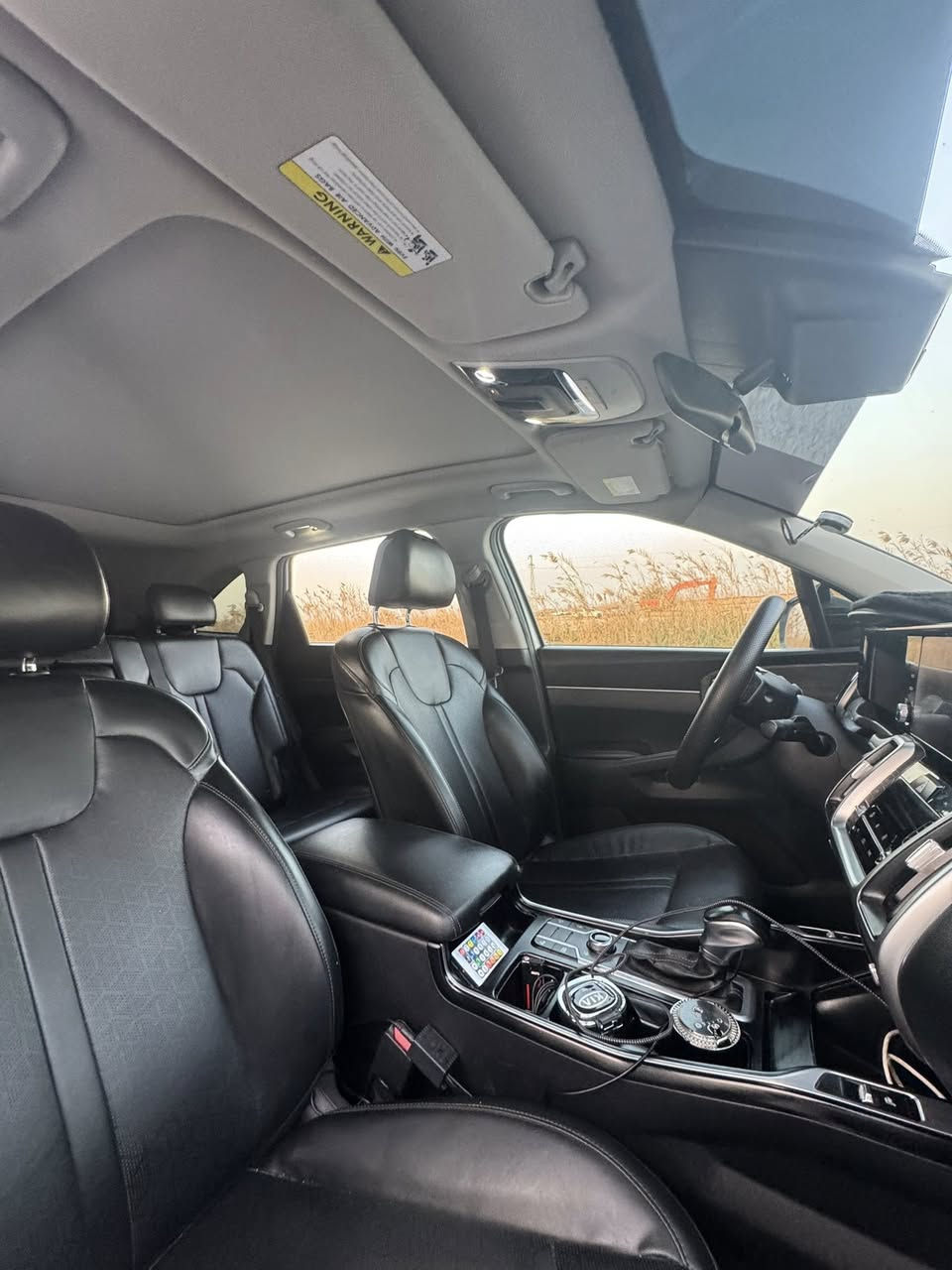 سلام عليكم سورنتو البيع موديل 22  بانو راما 7راكب 4سلندر GTI السياره فول نظيفه كلش خير من الله الاتصال ع الارقم ***********
