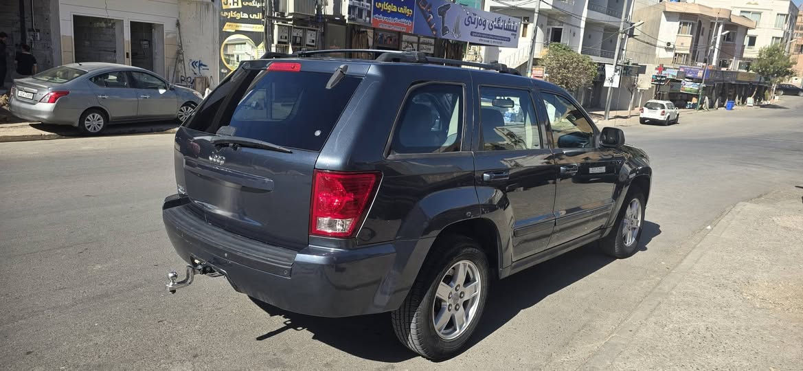 السلام عليكم ورحمه الله وبركاته
جيب لاريدو
2007
فووووول الفوووووول
كشنات جلد وكهرباااء
فتحه 
تدفئة مقاعد
تشغييييل عن بعد
گير محرك
بشررررط
السياره بدون بدوووووون اي ضرر
نص الچامرلاغات أمامي وشبر بجملاغ خلفي صبخ بدون داخل 
رقم سليمانيه الجديد
داخي رصاصي
السعر  بلااااااش بلااااااش 103وبيه مجال بسيط للشراي الجاد
مكانه سليمانية
الخاص مفتوح
للإستفسار ***********
