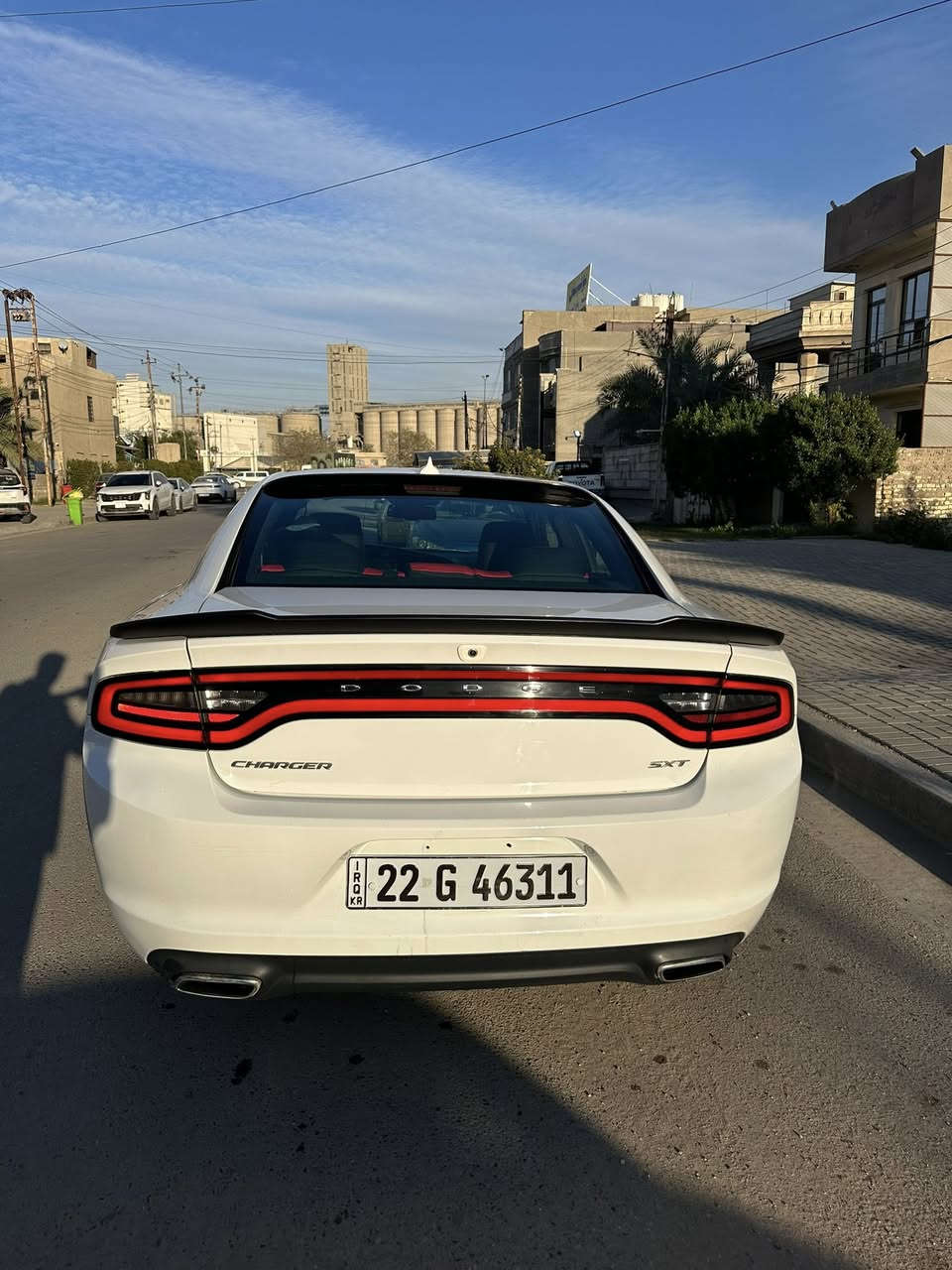 السلام عليكم من رخصه الأدمن للبيع  2016جارجر ٣٦٠٠  Sxt وارد كندي كلين بدون حادث على البلاد حته دعاميات بلاديه فقط الاماميه مصبوغه وتكحيل كارت مثل ما بصور فحص وهزه جديد وسنويه لل ٢٠٢٣٠ وبأسمي شخصيا حداديه جديده مع دبلات تخم تاير جديد اي كلوب بشاشه ممشتغل عدا الكير بي طبه كلش خفيفه بس مو كايم ومستعد اخسر فلوسه 

المواصفات تحكمات استيرن تشغيل عن بعد كشن حضن مع تدفئه بالكشنات الأضافات الكامره والزنون 
السعر 211 ورقه$ 

ملاحظه الميعجبه المنشور خلي يعبره والشراي يتصل  تحياتي 
     للأتصال *********** 
مكاني بغداد السيديه
