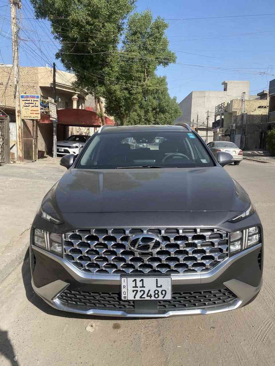 سنتافيه
موديل ٢٠٢٢
ظربتها بابين وجاملغ موجود صوره الضربه ولسونار 
بدون ايرباك 
السعر ١٨٠ 
مكينه هايبرد
رقم بدون واتساب ***********
