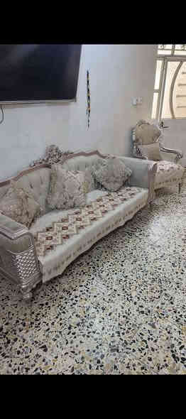 تخم مصري زان اصلي ثكيل نضيف بدون ضرر ٨ مقاعد ويا طبله وسطيه ماخذينها ب١٠ ورقات نريدها ب ٧٥٠  وبي مجال   العنوان بغداد البلديات ***********
