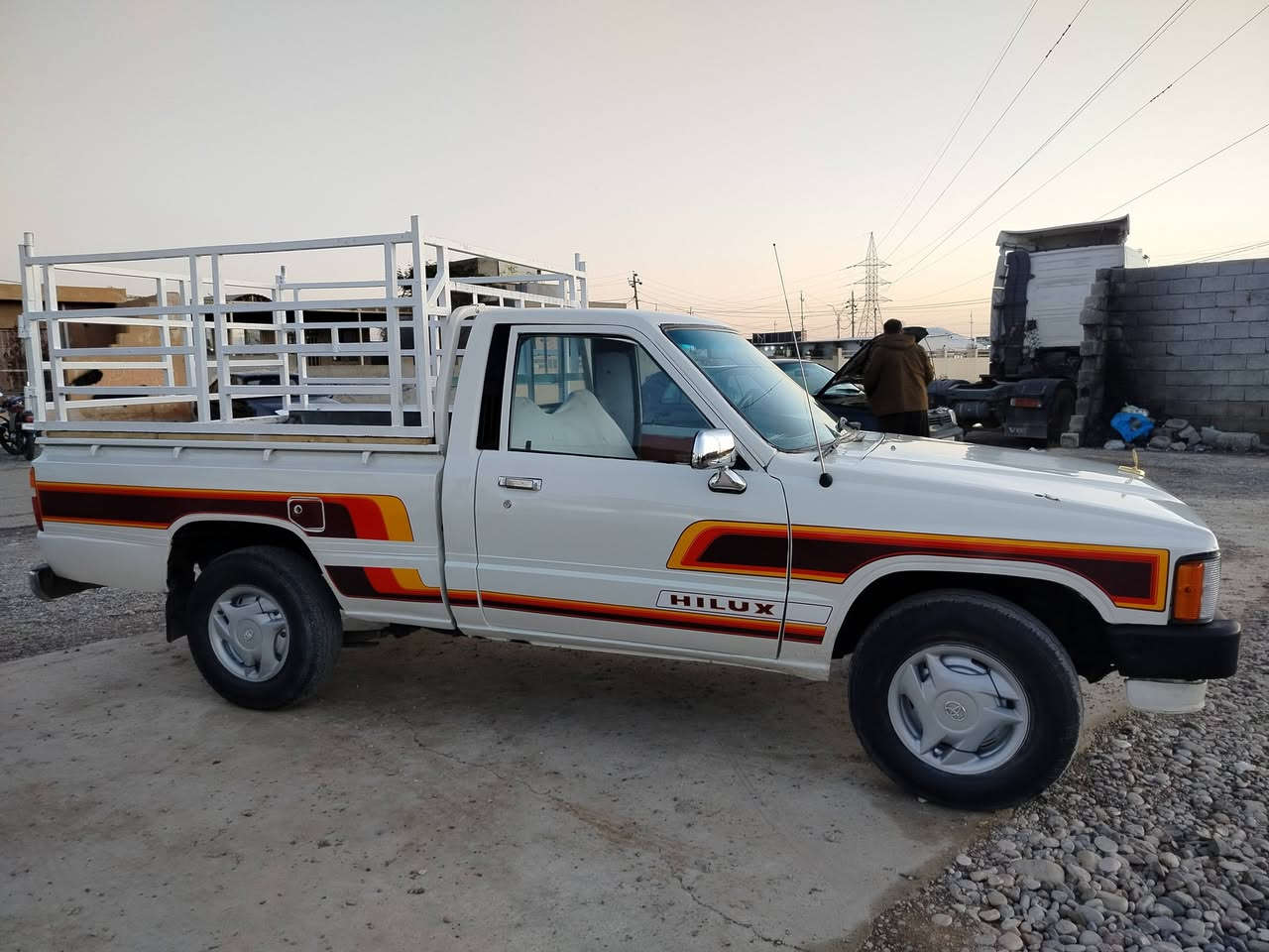 سلام عليكم للبيع بي كاب موديل 85 رقم كركوك مشروع وطني لحد 2029  شرط تحويل وغرامة وكاله سياره مابي اي نقص بدون خياس بدون ضربه كير مكينه شرط لا صرف ولا بخار اربع تيرات جديد صدر دبلات جديد كهربائيات كامل سياره شاصي مامكسور سعر 37 شراي يخابر مكان طوز ماجاوب لاتعليق ولاخاص رقم هاتف ***********
