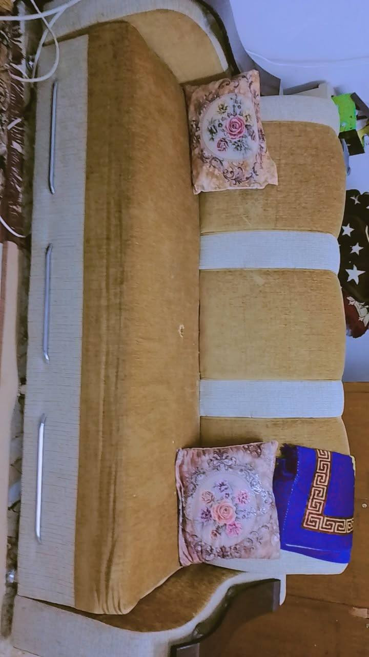 السلام عليكم ورحمة الله وبركاتة تخم للبيع السعر 450وبي مجال كرسيين صغار وثنين كبار  وسط


**إذا كنت صاحب هذا الإعلان وتريد حذفه لأي سبب، رجاءا أرسل رسالة إلى الدعم الفني**