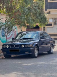 بي ام 525 • موديل ١٩٩٢ • توماتيك