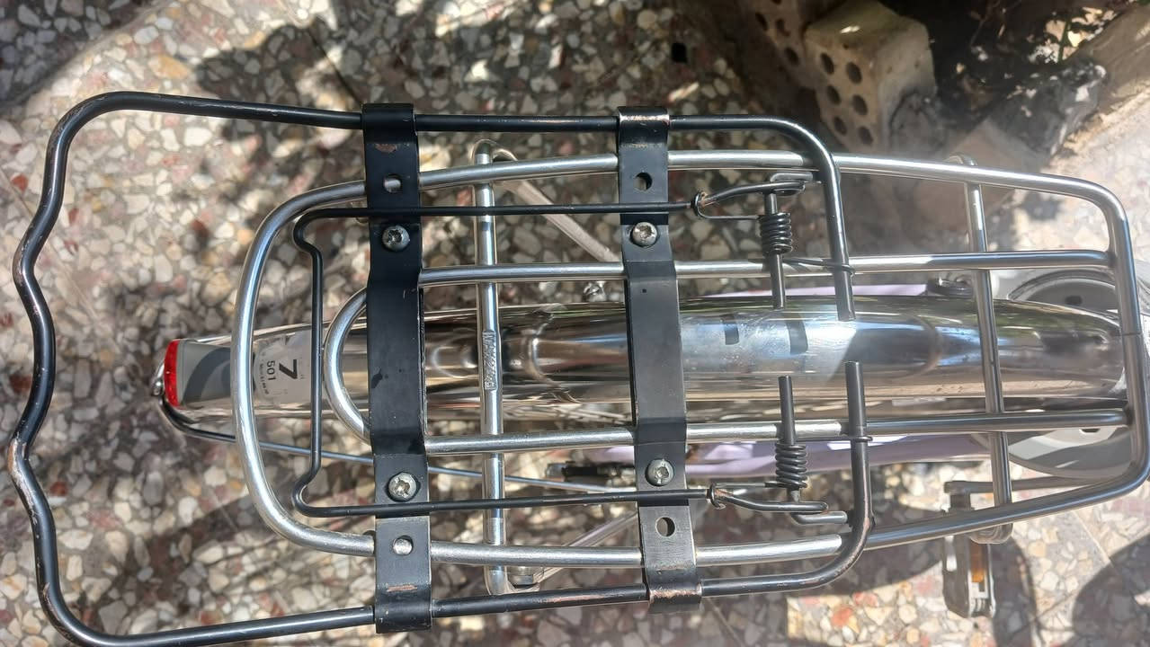 برجسون بناتي ٢٦
تاير ضد البنجر جوب جديد
كير ثلاث نمر
لون زاهي
بالة تكمة ياباني السعر ١٢٥ وبيه مجال
مكانه ابو دشير


**إذا كنت صاحب هذا الإعلان وتريد حذفه لأي سبب، رجاءا أرسل رسالة إلى الدعم الفني**