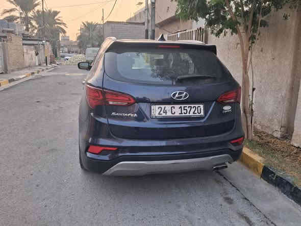 سلام عليكم عندي سياره سنتافيه ٢٠١٧ وارد امريكي الرقم دهوك حادث جملغ موجده بغداد السعر ١٤٥ وبيه مجال *********** لبيع فقط
