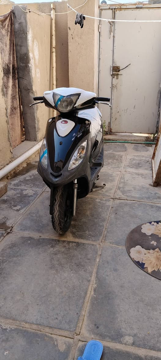 كامكو v2 موديل 15 مكفولة برغي مامفتوح بيها ونظيفة  رمبة مغلفة جمالية
-تخم تاير  + مختمة ختم واحد
لايت زنون + فيدرالي
سكنات فيدرالي 
-السعر 800 وبيها مجال   للشراي اخر قطعة باقية  
العنوان قلعة سكر حي العمال- واتس او ☎️***********  
والي مايشتري لا يتصل رجاء
