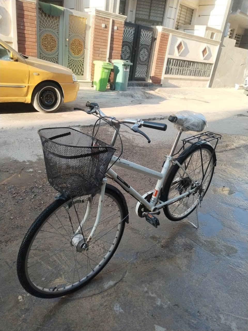 بايسكل للبيع حجم 26 نضيف 
داينمو. ابريكات گلوب 
كله شغال مكاني بغداد للاستفسار  ***********
