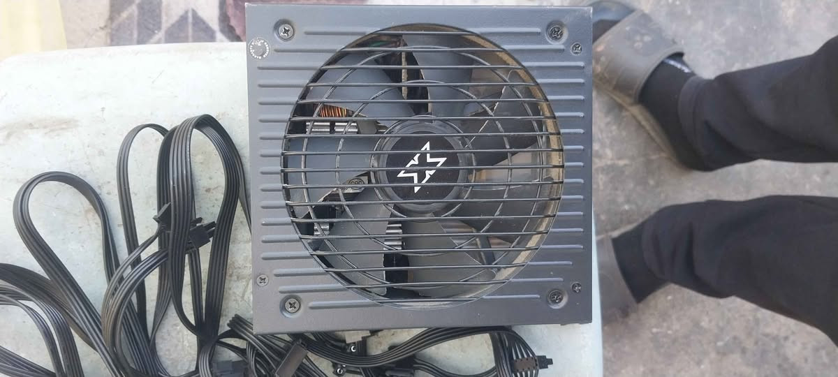 السلام عليكم حاسبة للبيع

المواصفات:
معالج ryzen 5 2600x
مذربورد msi x470 gaming plus max
رام 16x1 3600mhz
بورسبلايxigmatek hydra m 750w
هارد(hdd) 1T  Wd blue
كرت شاشة  mllse rx580 8g  
السعر (٥٧٥)
المكان بغداد بغداد, العراق


**إذا كنت صاحب هذا الإعلان وتريد حذفه لأي سبب، رجاءا أرسل رسالة إلى الدعم الفني**