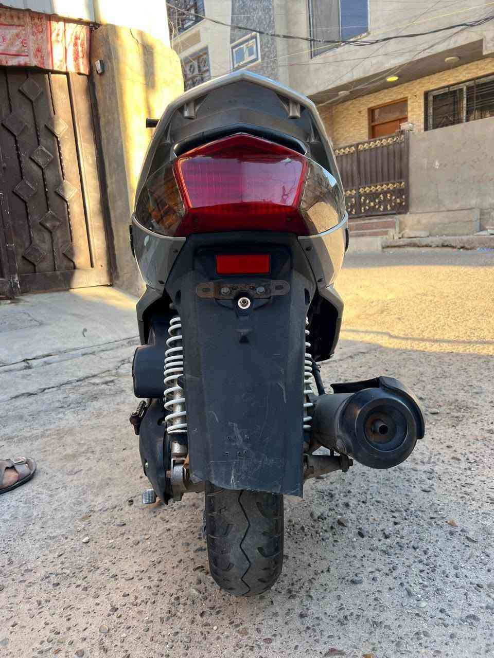 جمعه مباركه على الجميع
بيع سريع دراجه سكنس ياباني دراجه امام عينك تفحص وبلعافيه عليك الي يريد يشتري يدخل واتساب ***********

