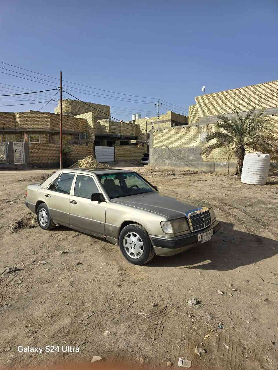 مارسدس دب للبيع
السعر 45 وبيها مجال

مكانها ذي قار
مكينه 2500

***********
