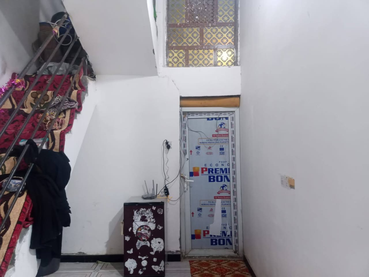 الناصريه _ منطقة الخميسات بيت كامل جاهز للسكن قريب جدا من الشارع العام التبليط 
مساحته 130 متر 
السعر 35 وبية مجال قليل 
للاستفسار ***********
