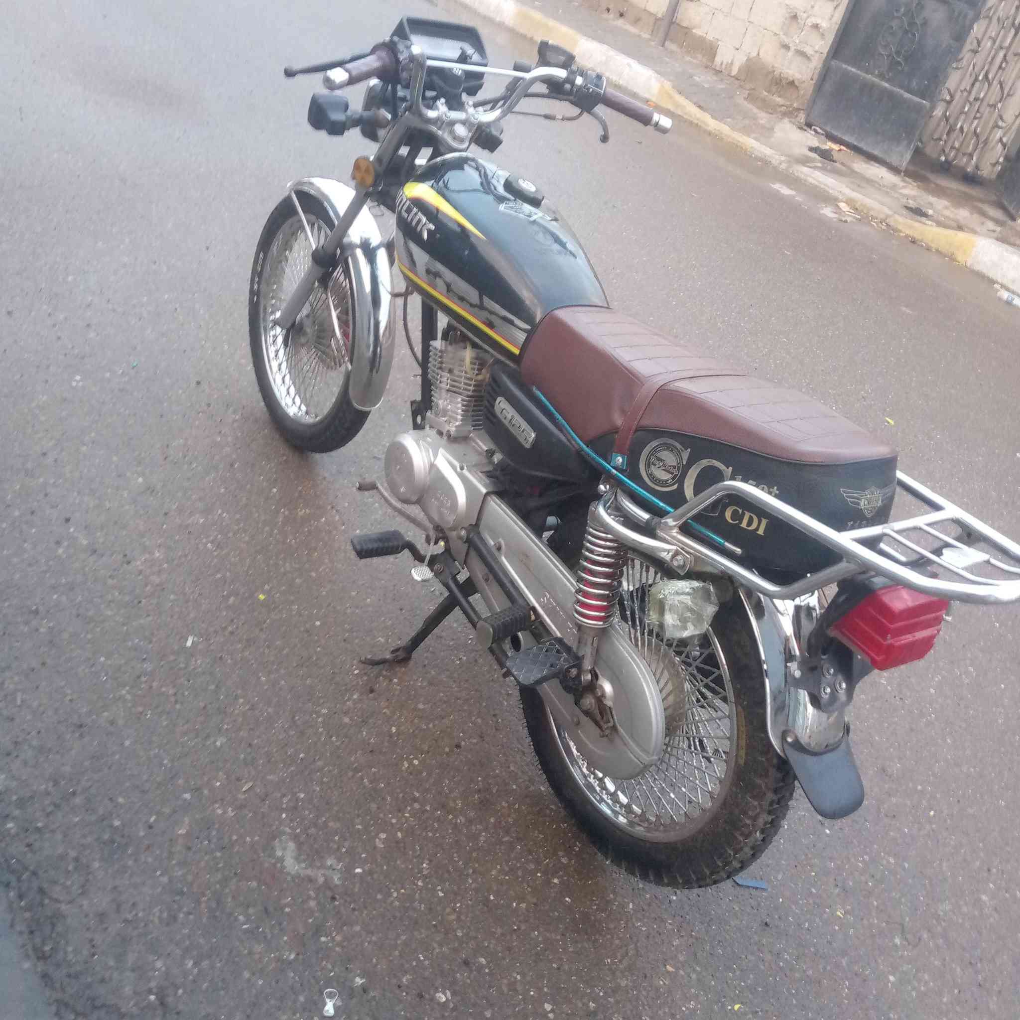 سونك موديل 23 أوراق ضايعه 
مكينة نظيفة شلعه معدل 
كهربائيات كلها شغاله 
بغداد الحسينيه ***********
450 بيه مجال
