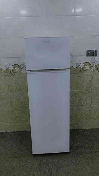 ثلاجه ارجيلك النظافه فول السعر ٢٥٠ وبيها مجال
حجمها بالضبط معرف بس مو جبيره ولا صغيره
*********** موصل
