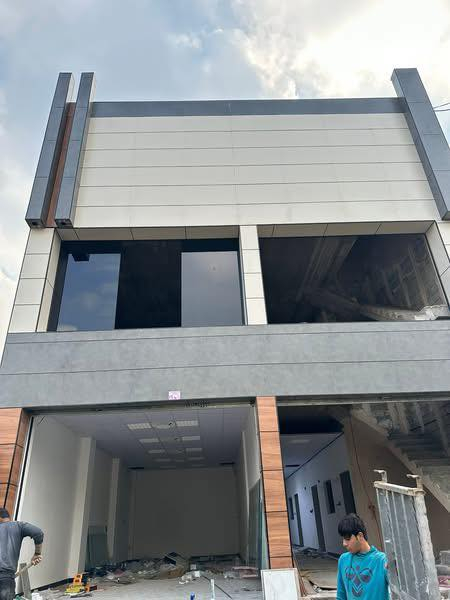 تغليف جميع البنايات ورفع كابون

تغليف واجهات بأسعار مناسبه ✅

لتطوير الواجهات عن الاستعداد لرفع الكابوند الواجهات واستبداله بمواد غير قابلة للاحتراق
نقدم لكم احدث ديكورات(فرونتك، بورسلاين،بوردكس،  كوته سستم، جام 
 وارقي التصاميم وإبداعات في عالم الديكور الخارجي 
وأعمالنا متطابقه للصور 
ومتقنة وبحرفية عالية 
العمل يتم بكوادر متميزه 
لمسة جمالية تناسب جميع الأذواق
للاستفسار يرجى مراسله الصفحه ✅
موقعنا بغداد ساحة النصر 
فرع الثاني كربلاء شارع الروضتين 
#ديكور #فرونتك

***********
***********
***********
