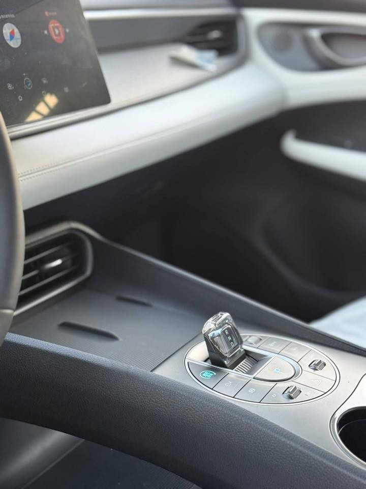 عندي سيل فايف 2025 ماشيه 3000 بعدها زيرو اريد مراوس بالنترا هايبرد ***********
