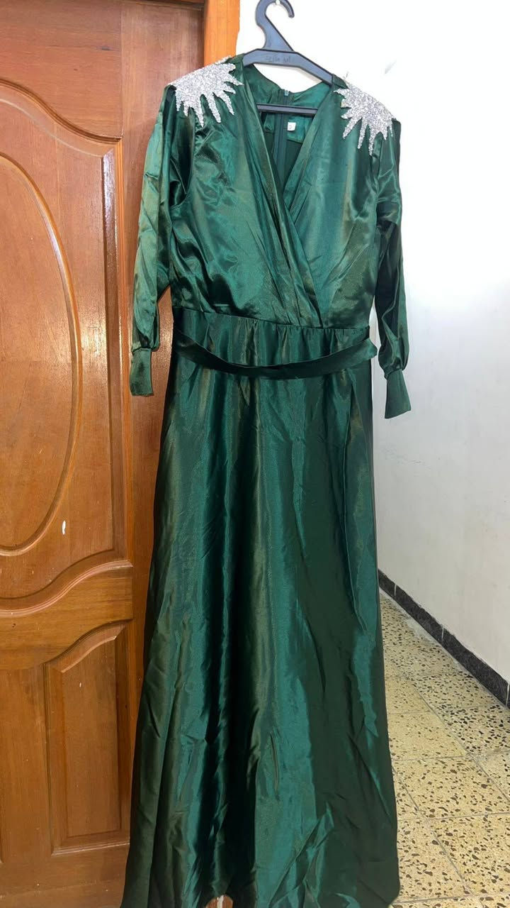 بدلات للبيع  قياس ٤٤ ٤٦ ٤٨ السعر بل تعليق  اكو جدد واكو مستعمل مره وحده


**إذا كنت صاحب هذا الإعلان وتريد حذفه لأي سبب، رجاءا أرسل رسالة إلى الدعم الفني**