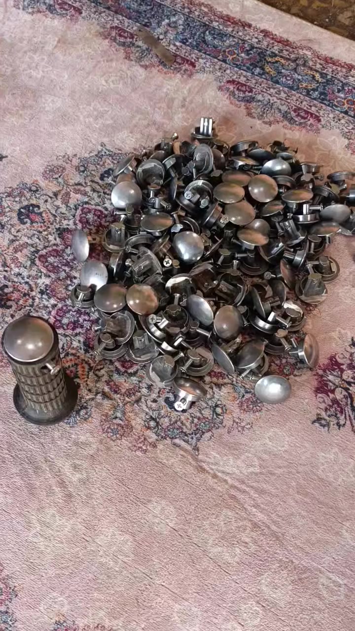 سلام عليكم جنايه العزاز عضمت سكليتر متوفره مكاني نجف حي الوفا لاستفسار خاص او اتصال لرقم***********
