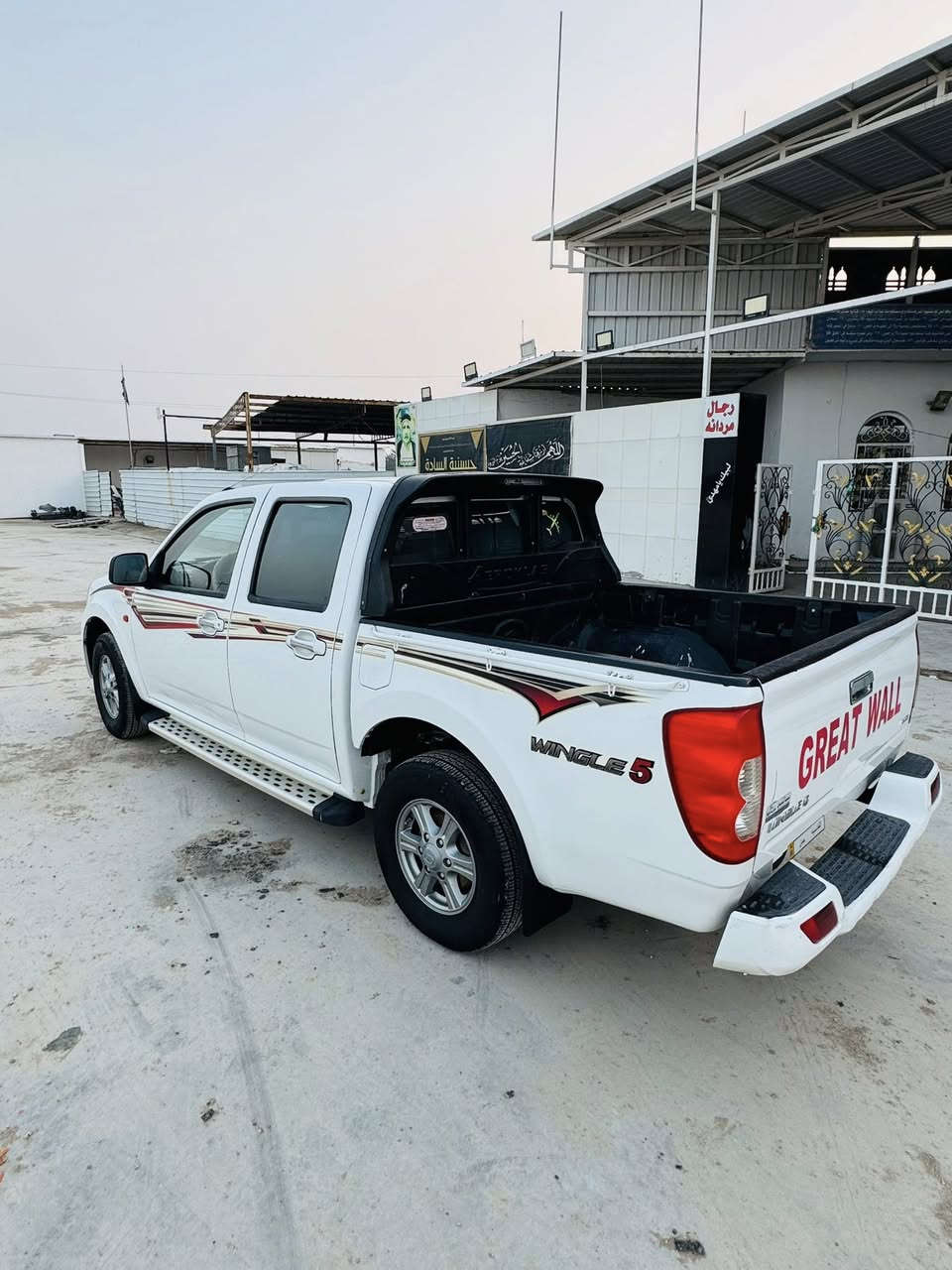 سلام عليكم موجوده سياره كريت ويل موديل 19وجه 20سياره جديده محرك كير اكسل تبريد شغال تخم تاير جديد حداديه جديده وضع شركه رقم قادسيه  تحويل ثاني يوم 
لاتصال  ***********
***********
