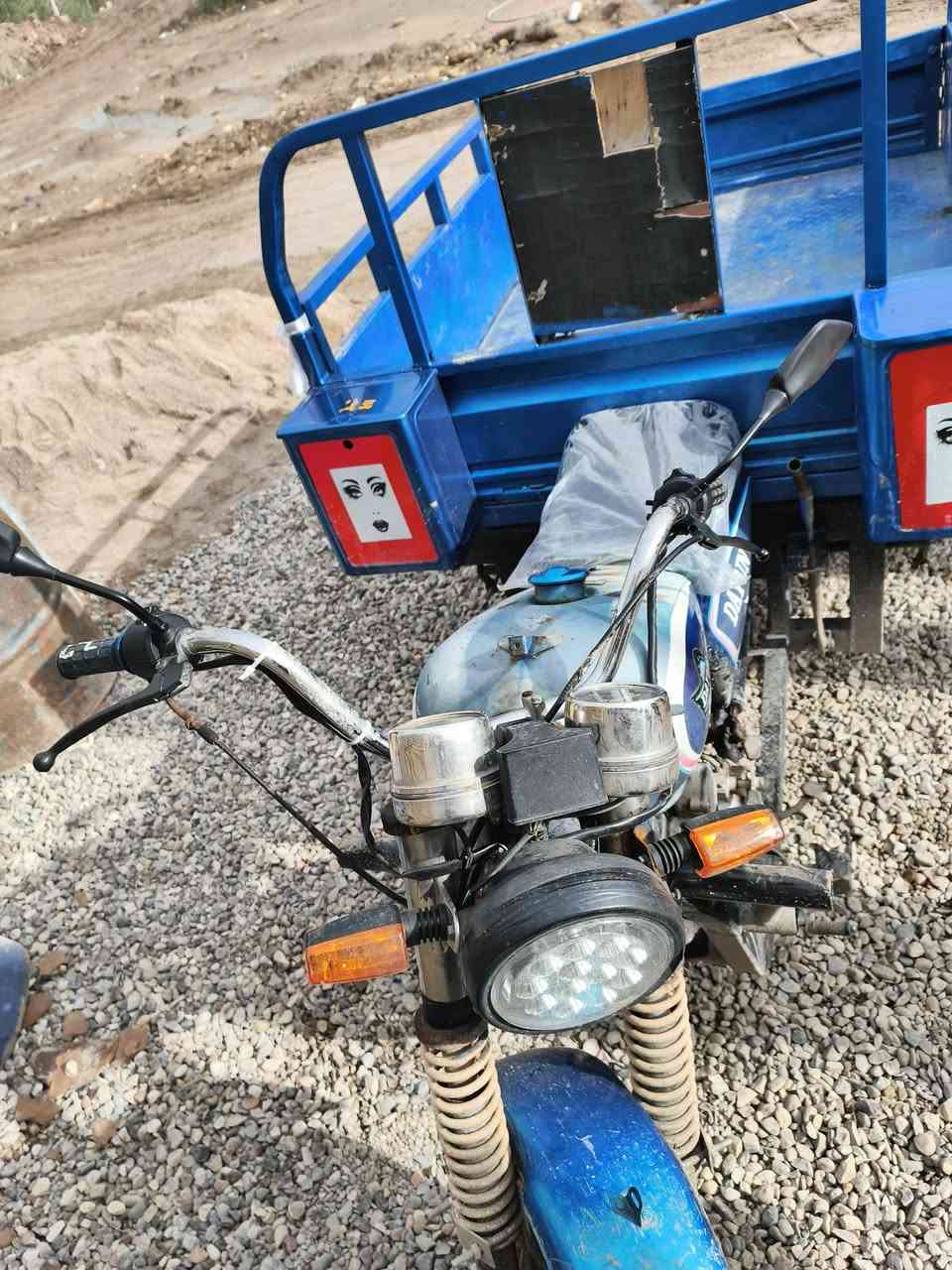 سلام عليكم ورحمة الله ستوته البيع مديل ١١ رقم ستوته مكفولة كفاله عامه مكينه زينه تخم تاير سعر 1450 وبيهه مجال حك جيه ***********
