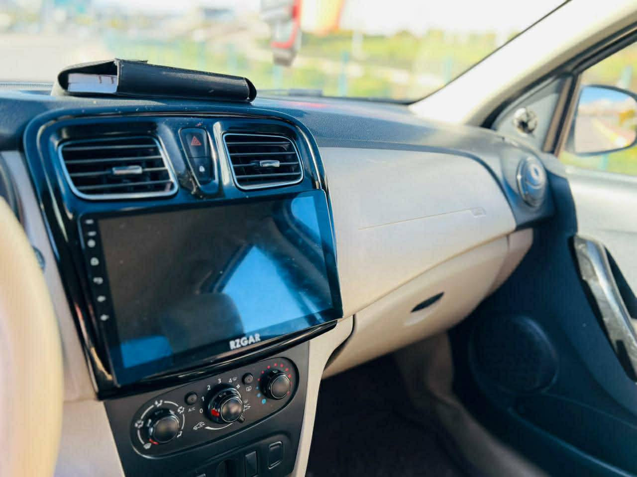 ڕینۆ مۆدیل 2016 بو فرۆشتن بێ بویاخ گێرو مه کینه به شه رت 150 هه زار رۆشتوه سه یاره که ساغه کۆدی مروری بو کراوه گێر ئۆتوماتیکه جوار تایه ی تازه یه سه یاره که مالی دۆسته سعر 42 گه لاو معامه له یه کی که م 
*********** السليمانية, العراق
