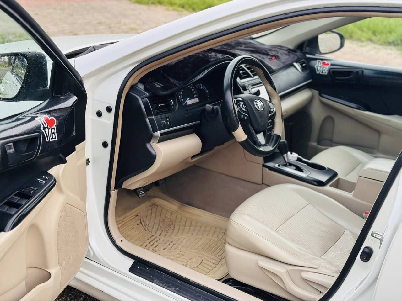 2013 خليجي سياره جديده داخل عسلي قطعتين صبغ بدون دواخل سعر 122 مكان السياره كركوك ***********
