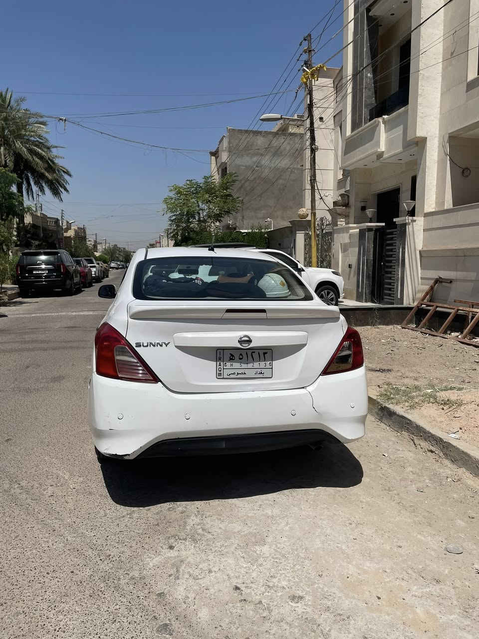 السلام عليكم 
عدي سني هندي 2019 للبيع السياره ماشيه 162 الف كيلو متر وبيه حادث مبدل بنيد وجاملغ وبيبان 2 مال تفصيخ عكس السائق وبيه ضربه عله كد شبر يحتاجله بارد يم قبق البانزين والسياره بدون دواخل وبدون ايرباك ماطاك السياره بيه تخم تايرات جديد وحداديه جديده محرك وكير مكفول وتبريد ثلج شغال والسياره خير من الله واعتماديه فول السياره بأسمي سعر المطلوب 85 ورقه وبيه مجال للشراي عنواني بغداد السيديه وهذا رقمي ***********
