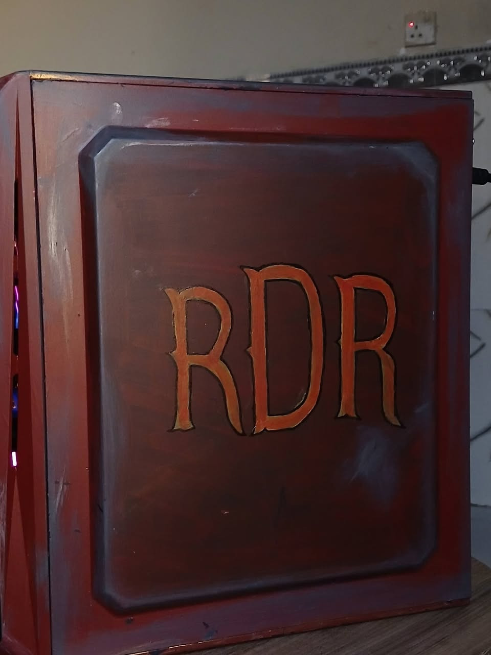 مكاني بغداد الدورة رقمي ***********
سعر ٣٠٠ الف بي مجال بسيط 
R5 4650g pro 
B450 gigabyte
Ram 16 ddr4 
Psu 550 plus 80
Case mini tower red dead redemption
(بدون تخزين )
