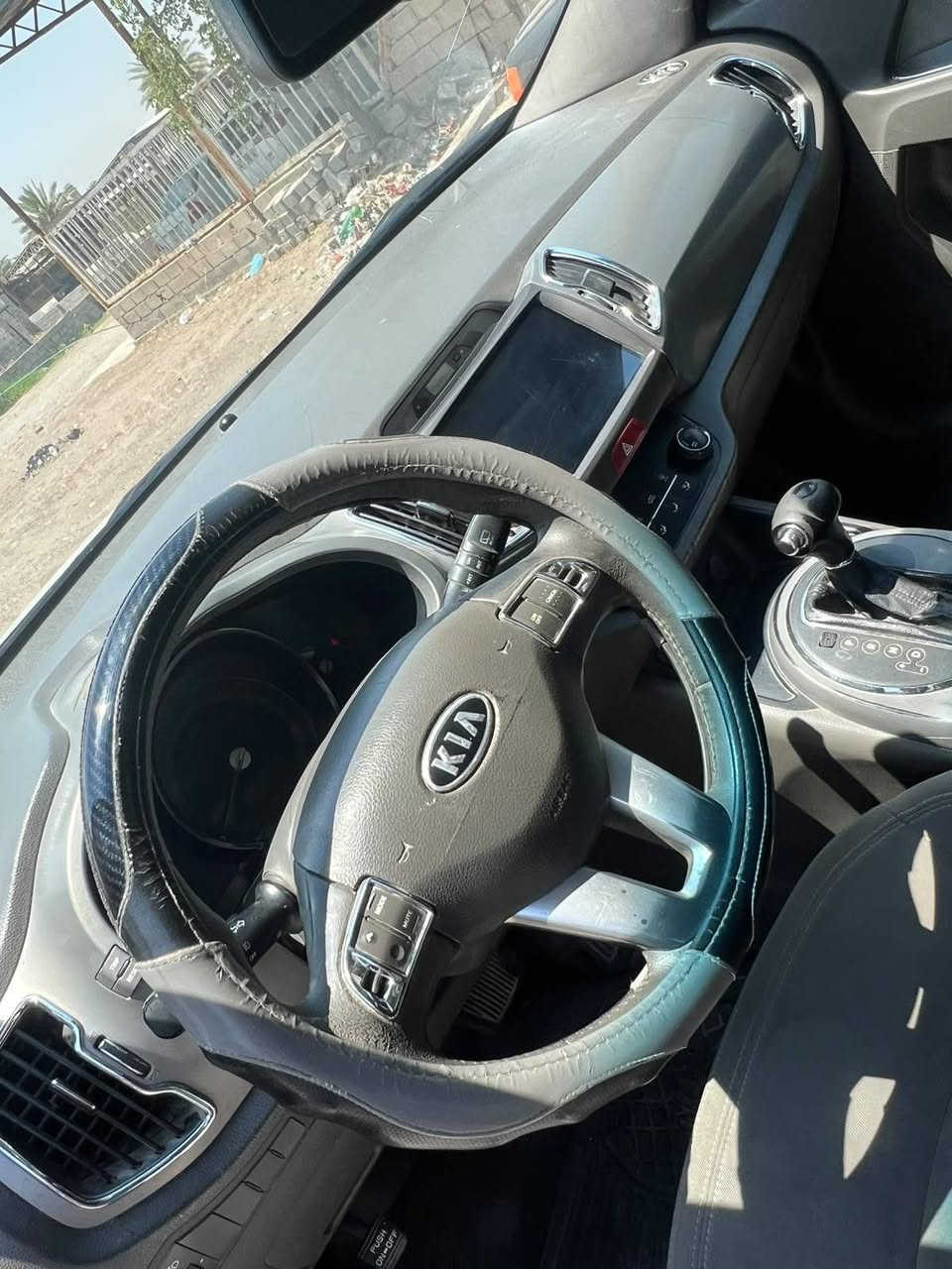 سبورتج موديل ١١ خليجي فول ما البصمة محرك ٢٠٠٠ دوش رقم بغداد 
بيها صبغ اثر جفيه 
تحكم استيرن ادامة كاملة للسيارة 
كاميرا رجوع ، جرس من تعبر ١٢٠
تخم اطارات جدد 
تخم بلكات و نوزلات جدد
 السيارة خير من الله
ب٩٥ وبيها ومجال ان شاءالله 
***********  الكوت

