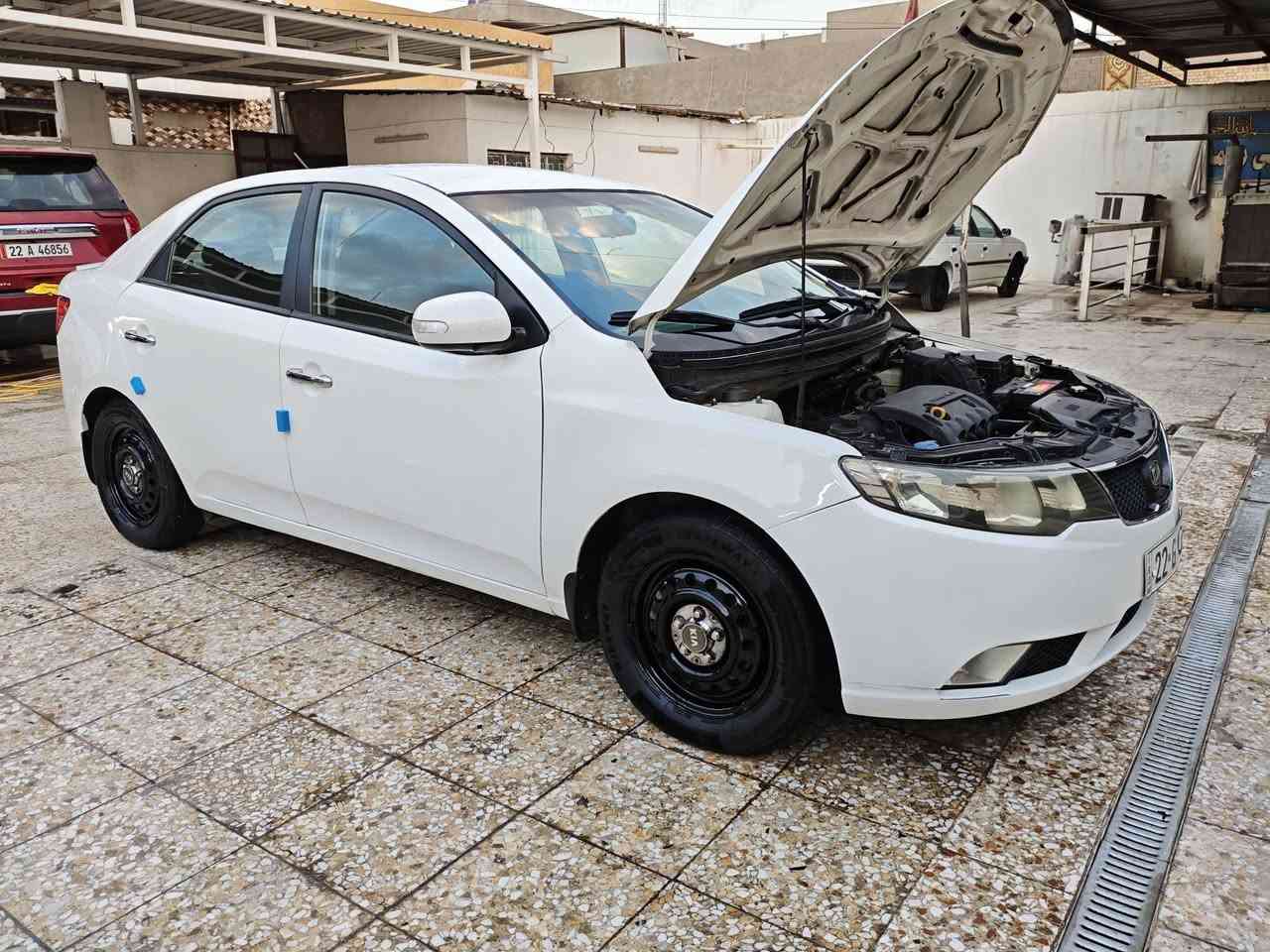 السلام عليكم سيراتو خليجية 2012 رقم اربيل بسمي تحويل مباشر بيه مكانات صبغ معه بارد في القماره سياره جاهزه محرك كير مكفولات صدر امامي خلفي جديد تخم تاير جديد للاستفسار *********** السعر 77 ورقة مكان بغداد
