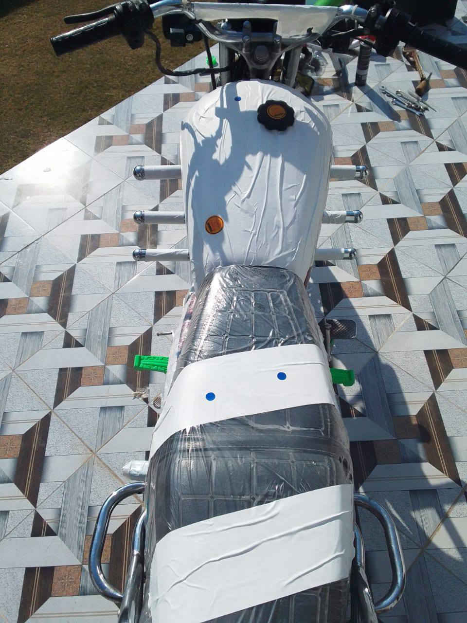 السلام عليكم 
للبيع ايراني موديل 2021 جديد ومرتب ماناقصه شي محرك بلادي كهربائيات شغاله.  مكان دراجه رمادي جويبه السعر 425 وبيها مجال اتصل عل رقم خاص مقفول ***********
