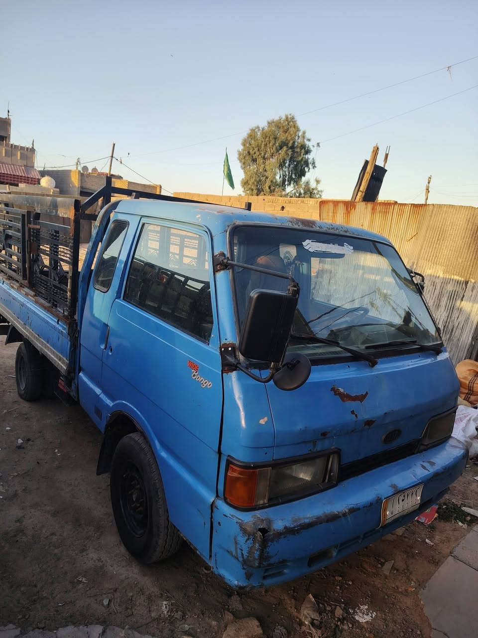 السلام عليكم ورحمه الله كيا بنكو.     
و موديل 94 بتره الرقم
رقم واسط محرك خير من الله بيها جير اكسين كفاله
المكان ببغداد سنويه 27 باسم تحويل ثاني يوم مشروع وطني
السعر مالتها 40 ورقه وبيها مجال رقم التليفون
***********
