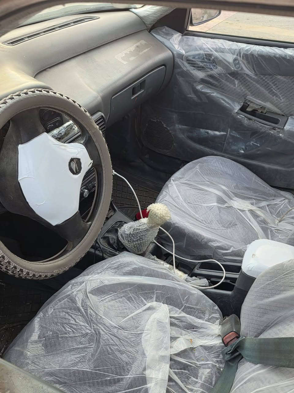 سلام عليكم ورحمة الله وبركاته للبيع اسبرو سياره تعمير جديد مثل ما موضح بل صوره وانظف بعد من صوره لون سمنتي
تحويل مباشر كبل عقد مروري سعر 30 وبيه مجال مكاني كربلاء
***********
