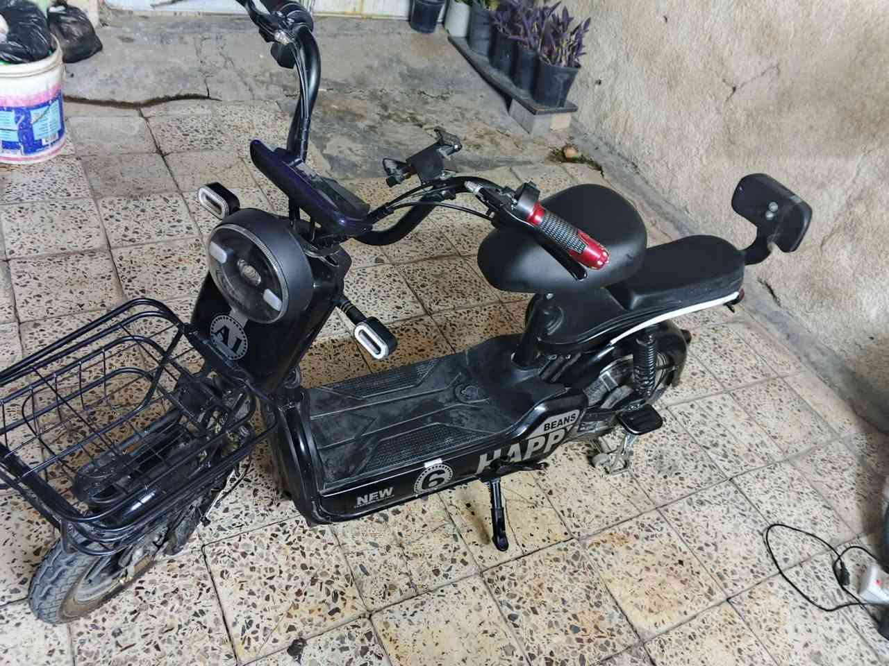 دراجة شحن حجم14 دراجة استخدام شهر وتركها صارت 400 الف رايدها 200قفل. مكاني بغداد مدينة الصدر ***********
